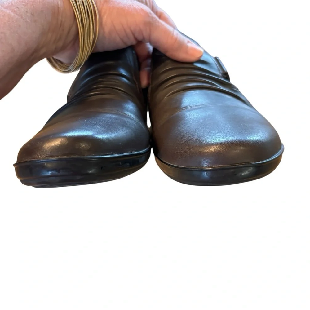 Clarks Everlay Coda Slip On Shoes in Dark Brown,size 9,Comfortable Walking Work